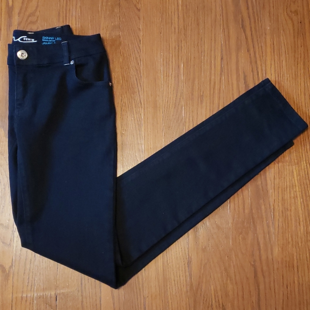 Skinny Leg Regular Fit Jeans